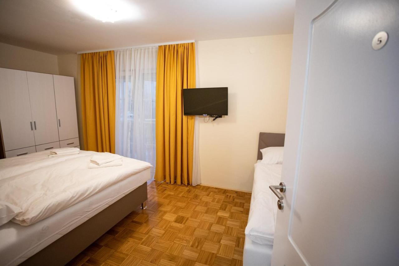 Apartments And Rooms Rubina Lubiana Esterno foto