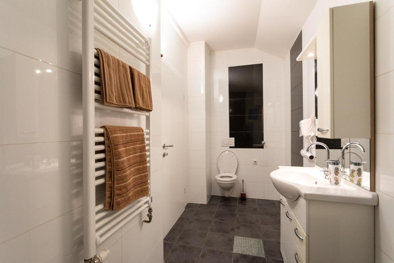 Apartments And Rooms Rubina Lubiana Esterno foto