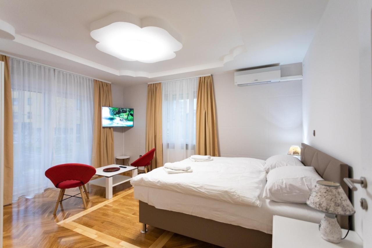 Apartments And Rooms Rubina Lubiana Esterno foto