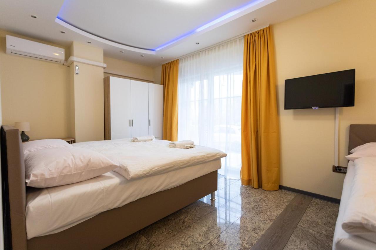 Apartments And Rooms Rubina Lubiana Esterno foto