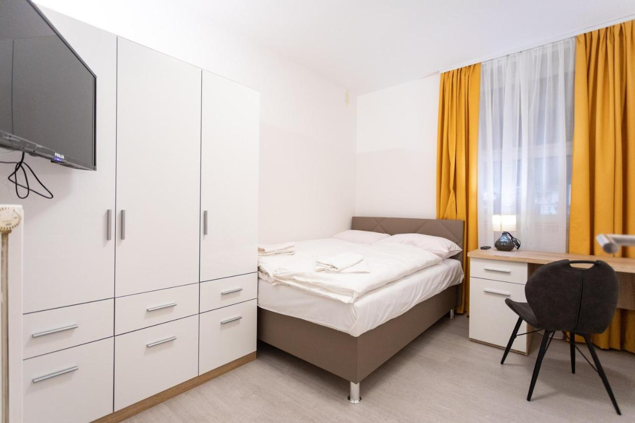 Apartments And Rooms Rubina Lubiana Esterno foto