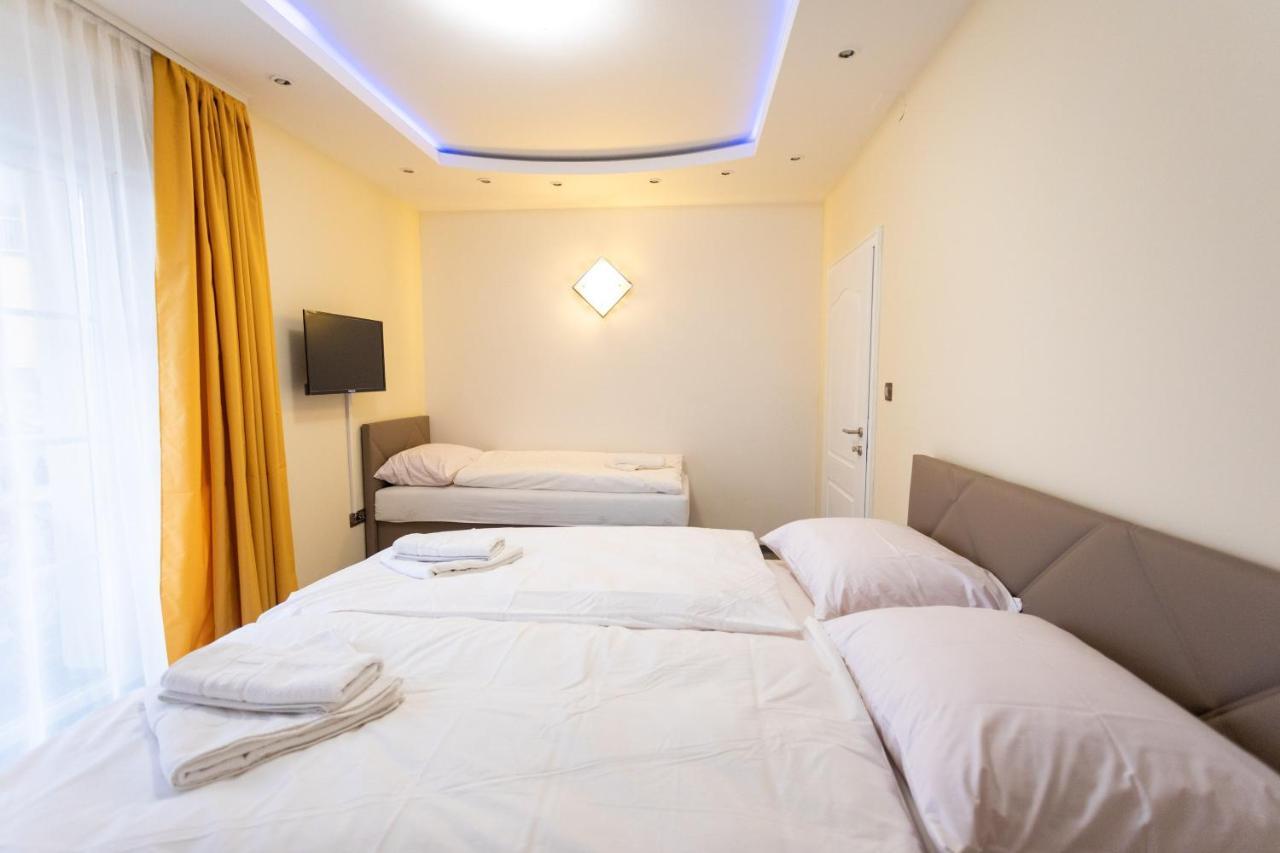 Apartments And Rooms Rubina Lubiana Esterno foto