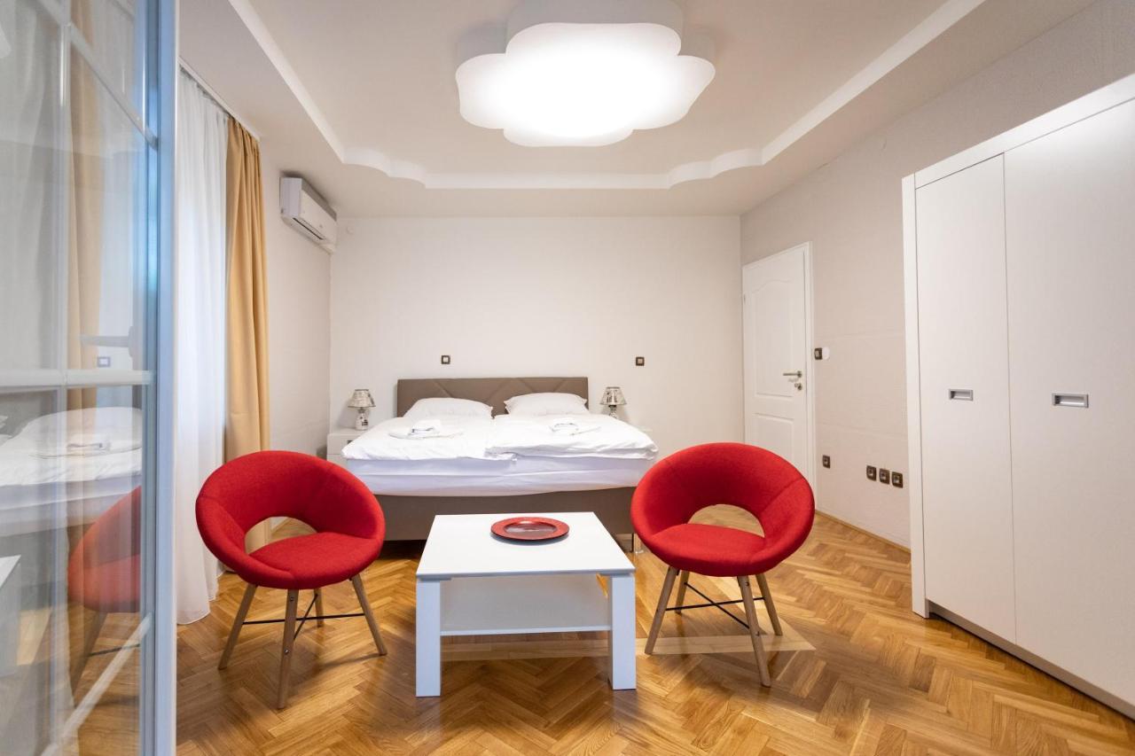 Apartments And Rooms Rubina Lubiana Esterno foto