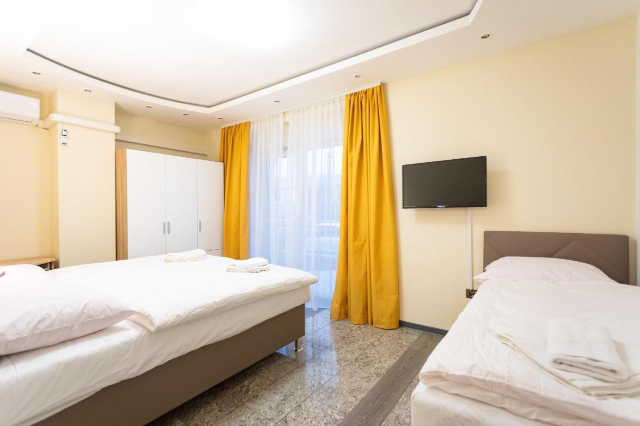 Apartments And Rooms Rubina Lubiana Esterno foto